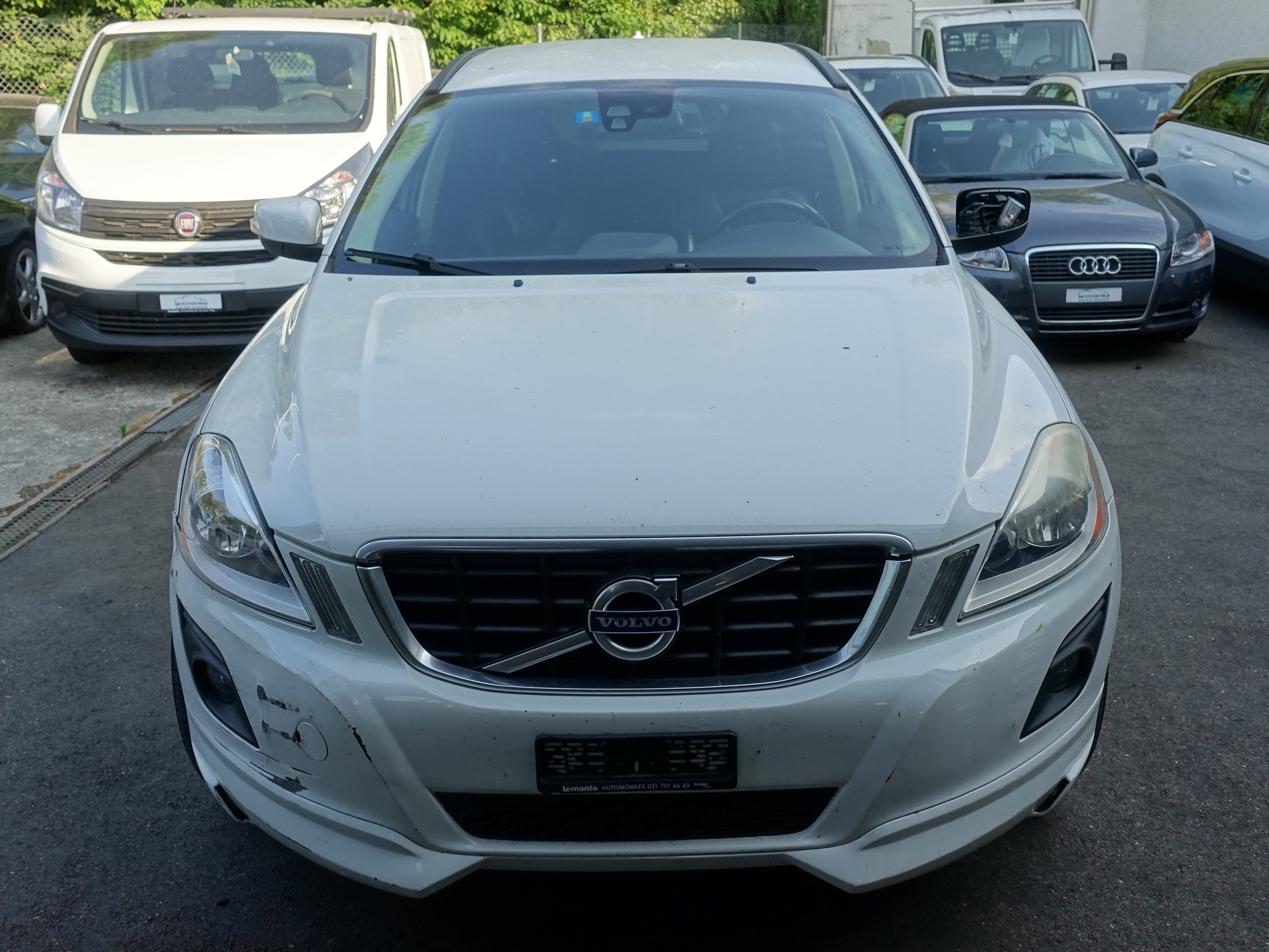 VOLVO XC60 2.4D Momentum Geartronic-image-2
