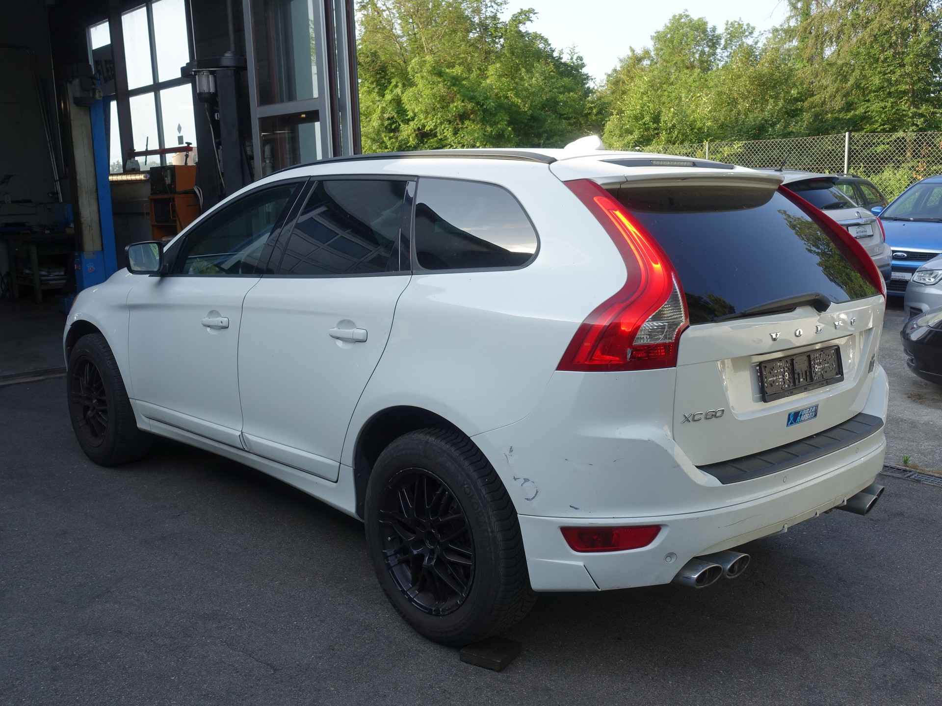 VOLVO XC60 2.4D Momentum Geartronic-image-4