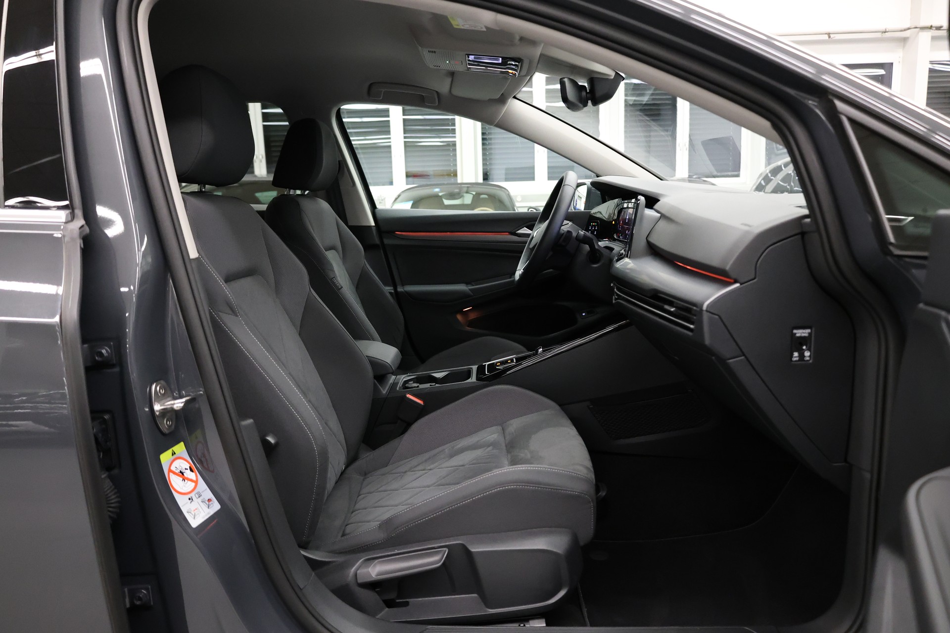 VW Golf VIII 1.4 TSI PHEV Style DSG-image-14