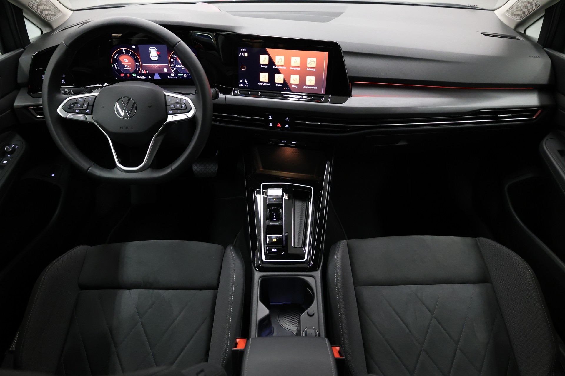 VW Golf VIII 1.4 TSI PHEV Style DSG-image-12