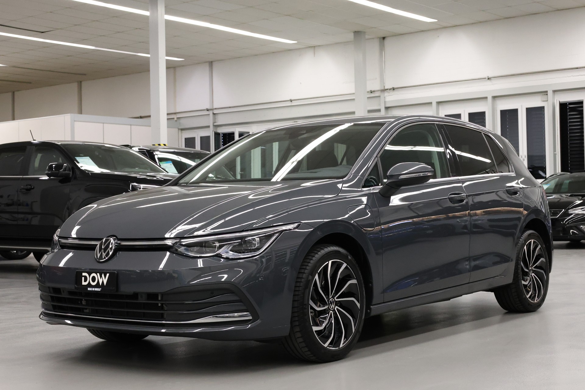 VW Golf VIII 1.4 TSI PHEV Style DSG-image-2
