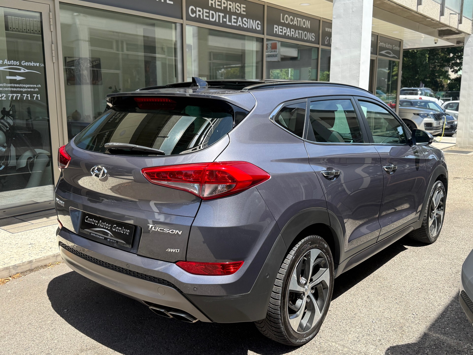 HYUNDAI Tucson 2.0 CRDI Vertex 4WD Automatic-image-4