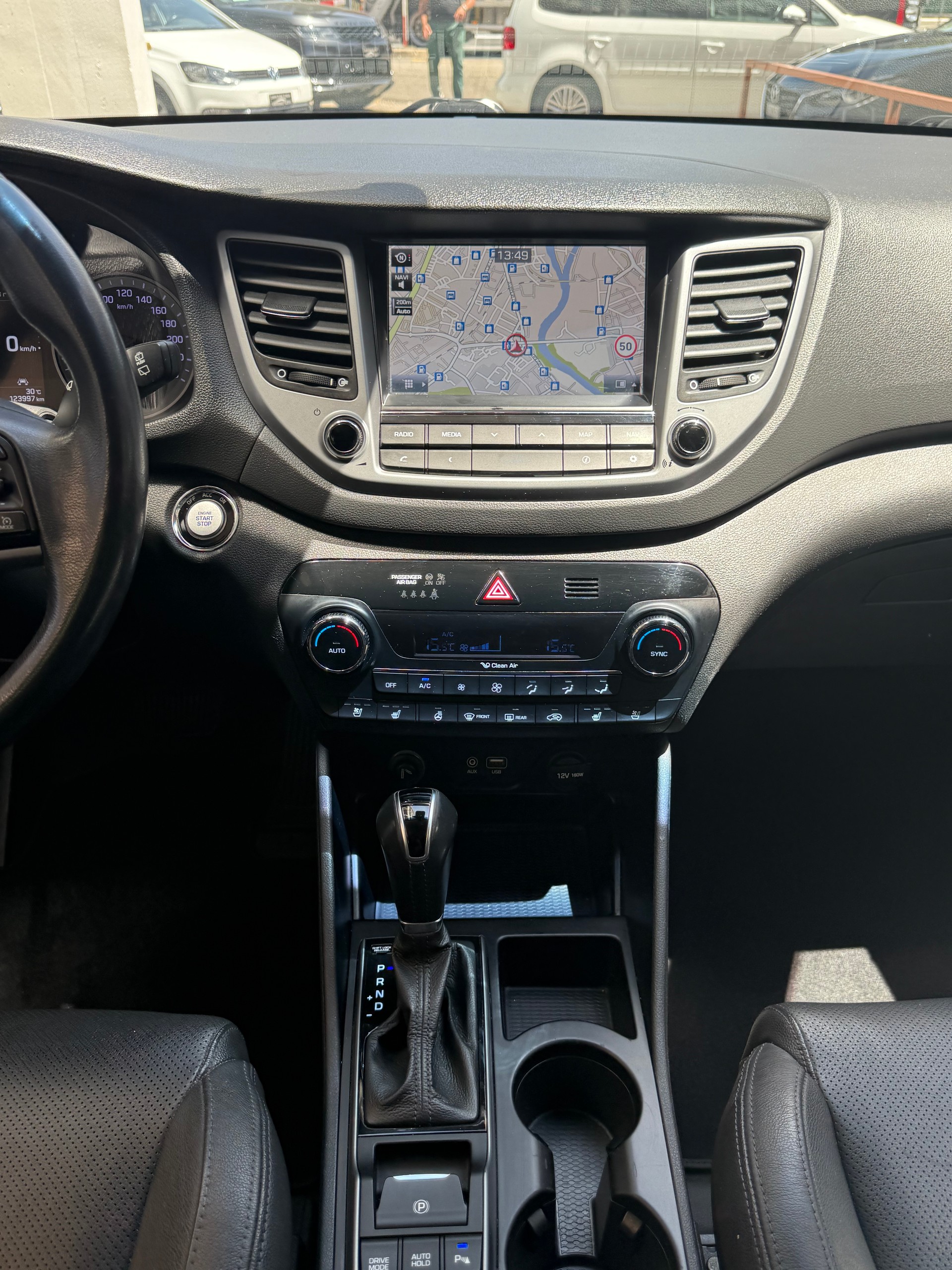 HYUNDAI Tucson 2.0 CRDI Vertex 4WD Automatic-image-9