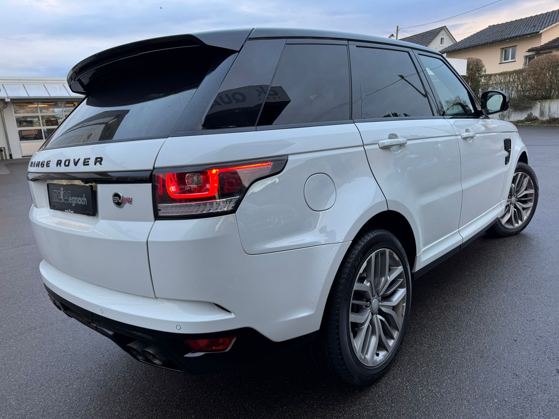 LAND ROVER Range Rover Sport 5.0 V8 SVR-image-8