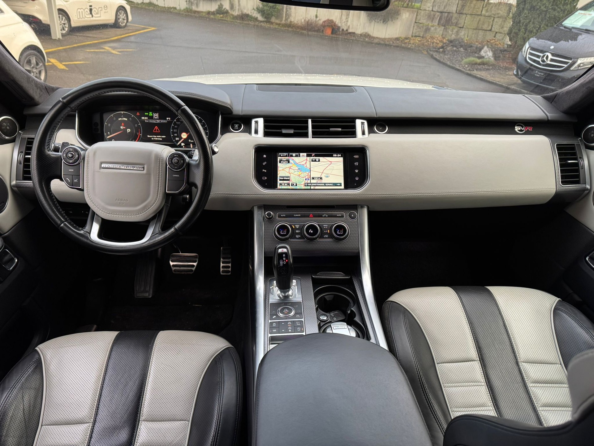 LAND ROVER Range Rover Sport 5.0 V8 SVR-image-9