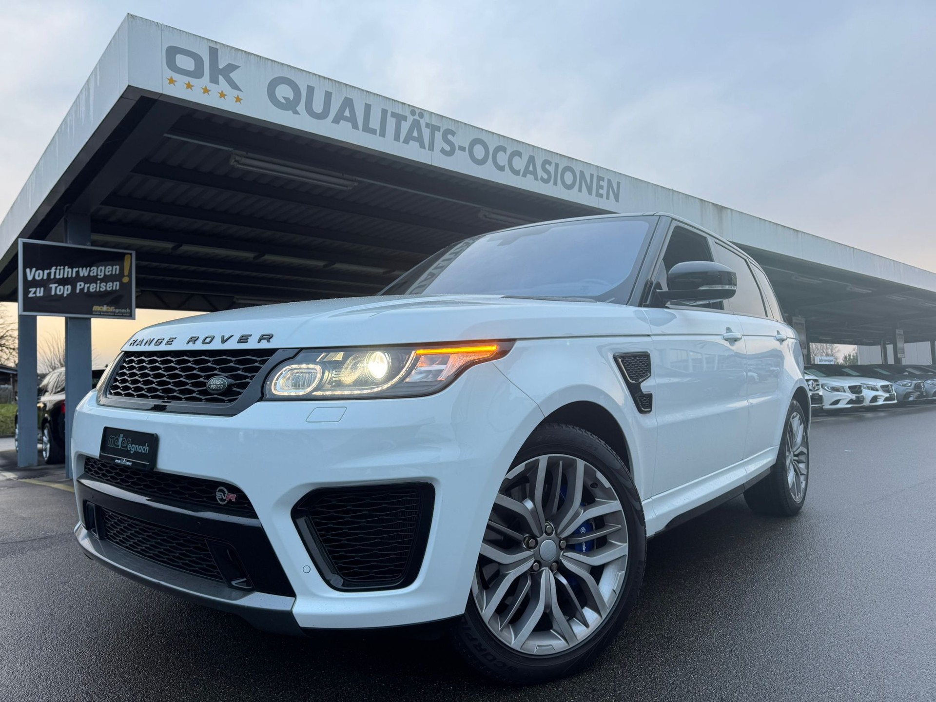 LAND ROVER Range Rover Sport 5.0 V8 SVR-image-0