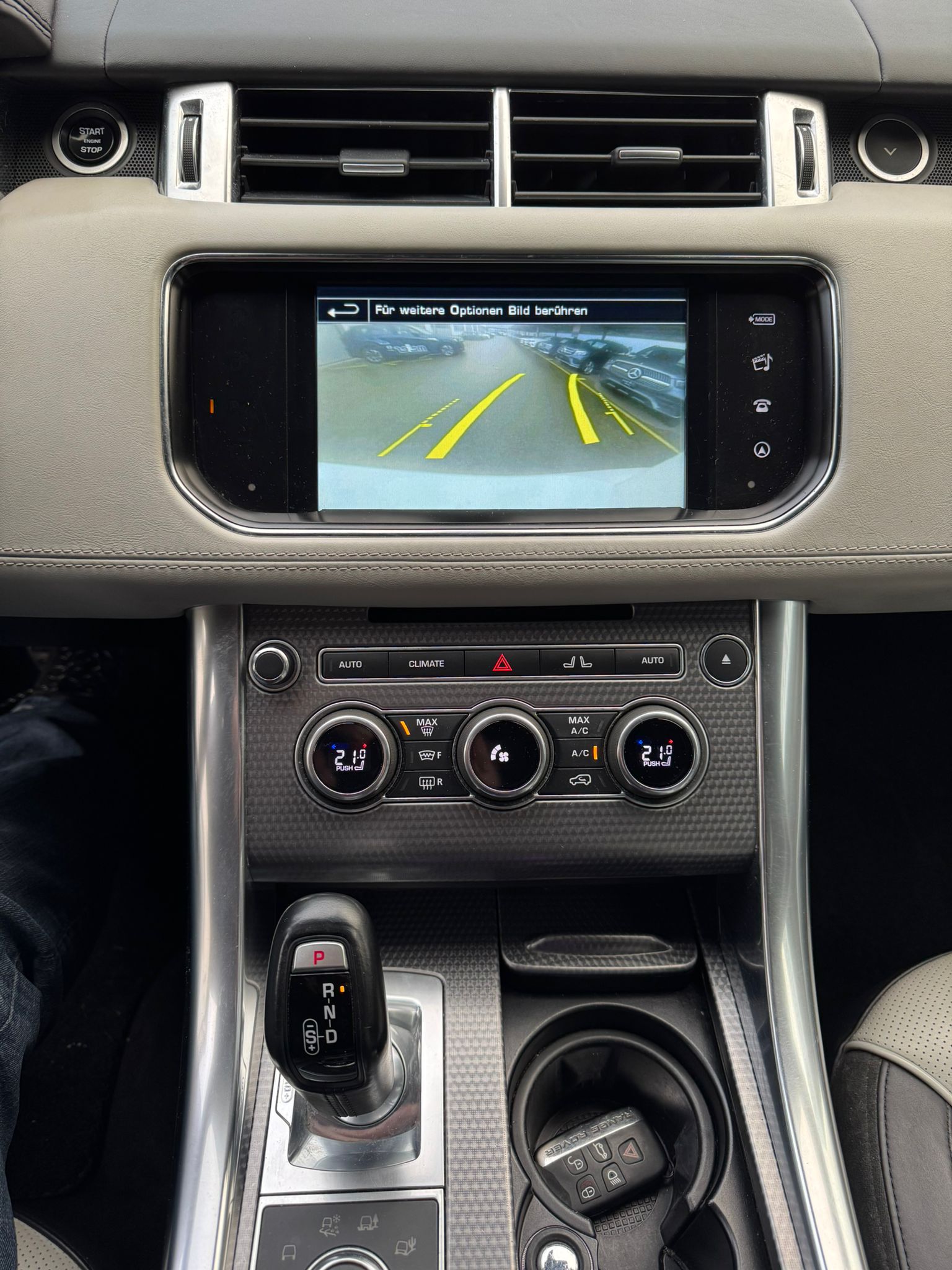 LAND ROVER Range Rover Sport 5.0 V8 SVR-image-12