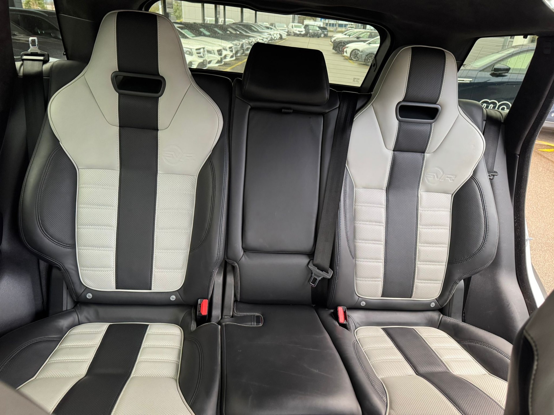 LAND ROVER Range Rover Sport 5.0 V8 SVR-image-15