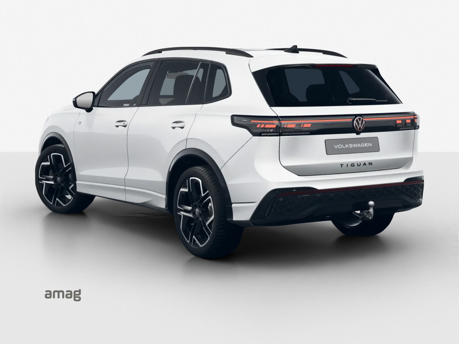 VW Tiguan 2.0 TSI DSG R-Line Plus 4Motion-image-2
