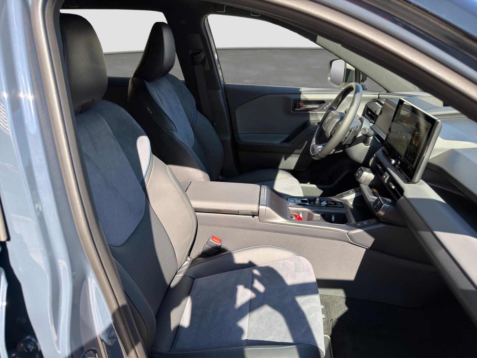 TOYOTA RAV4 2.5 Plug-In-Hybrid Style-image-13