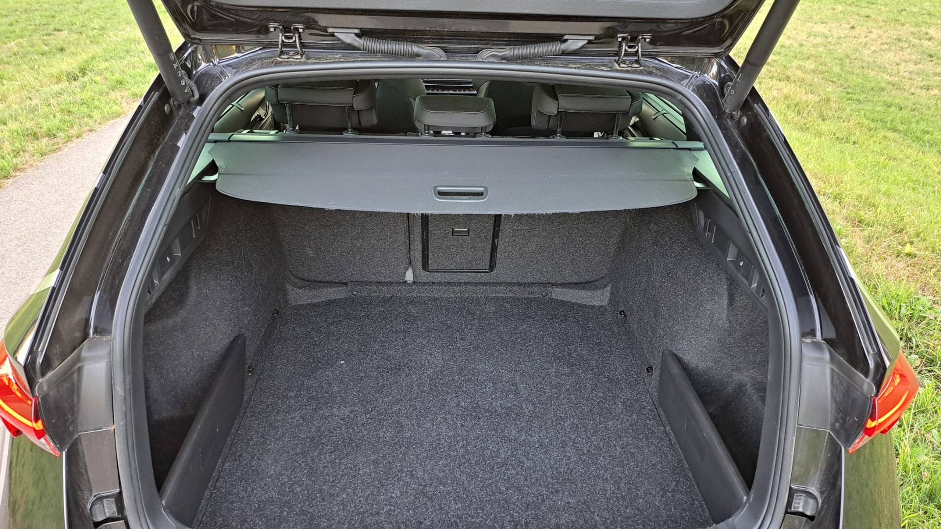 SKODA Octavia Combi 2.0 TDI DSG SportLine 4x4-image-9