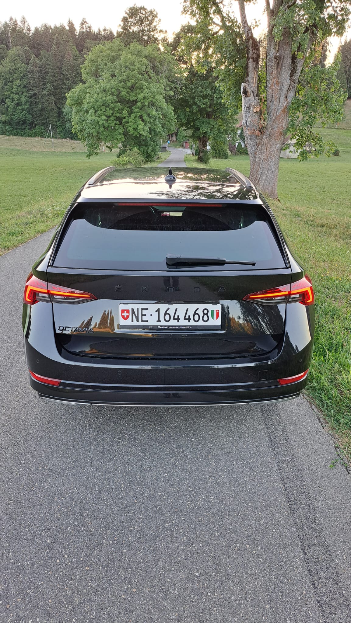 SKODA Octavia Combi 2.0 TDI DSG SportLine 4x4-image-4