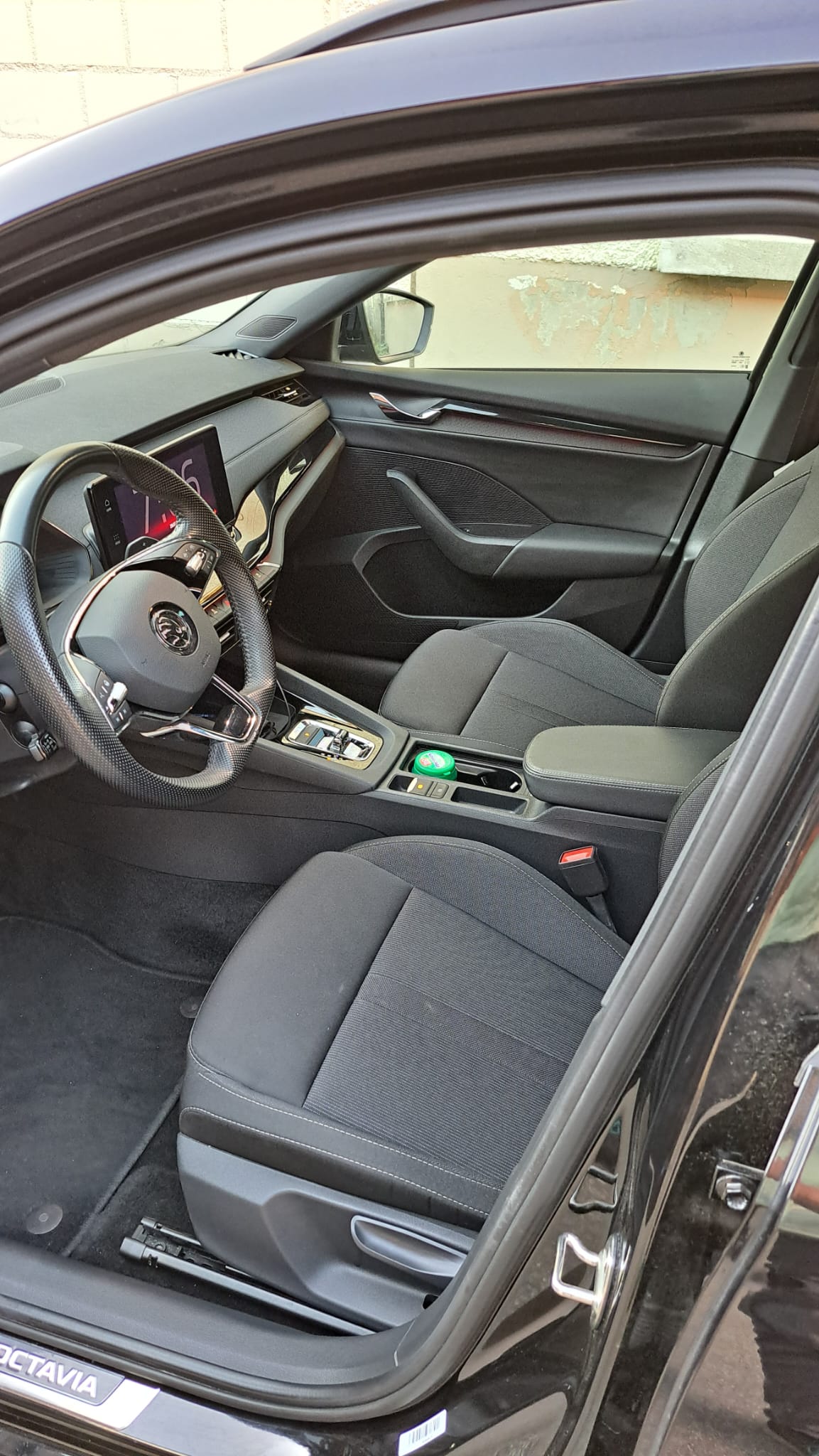 SKODA Octavia Combi 2.0 TDI DSG SportLine 4x4-image-5