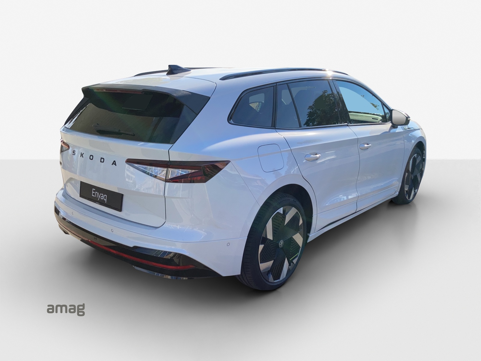 SKODA Enyaq 4x4 RS-image-4