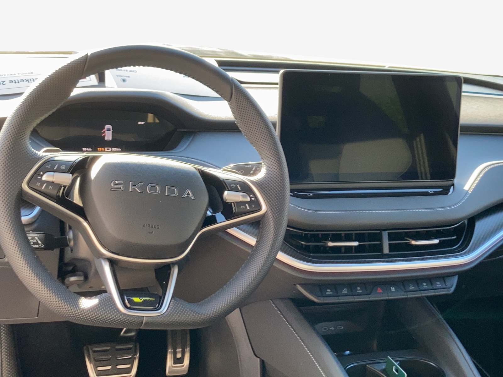 SKODA Enyaq 4x4 RS-image-8