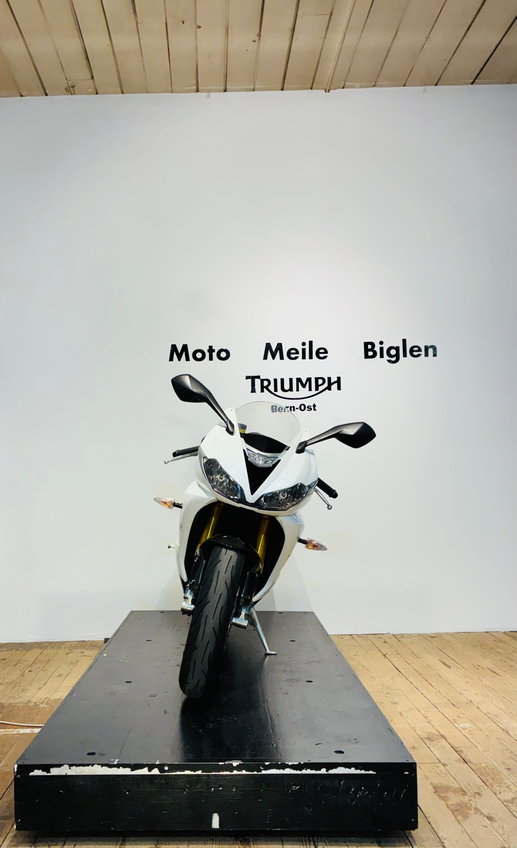 TRIUMPH Daytona 675 R ABS-showroom-element-3