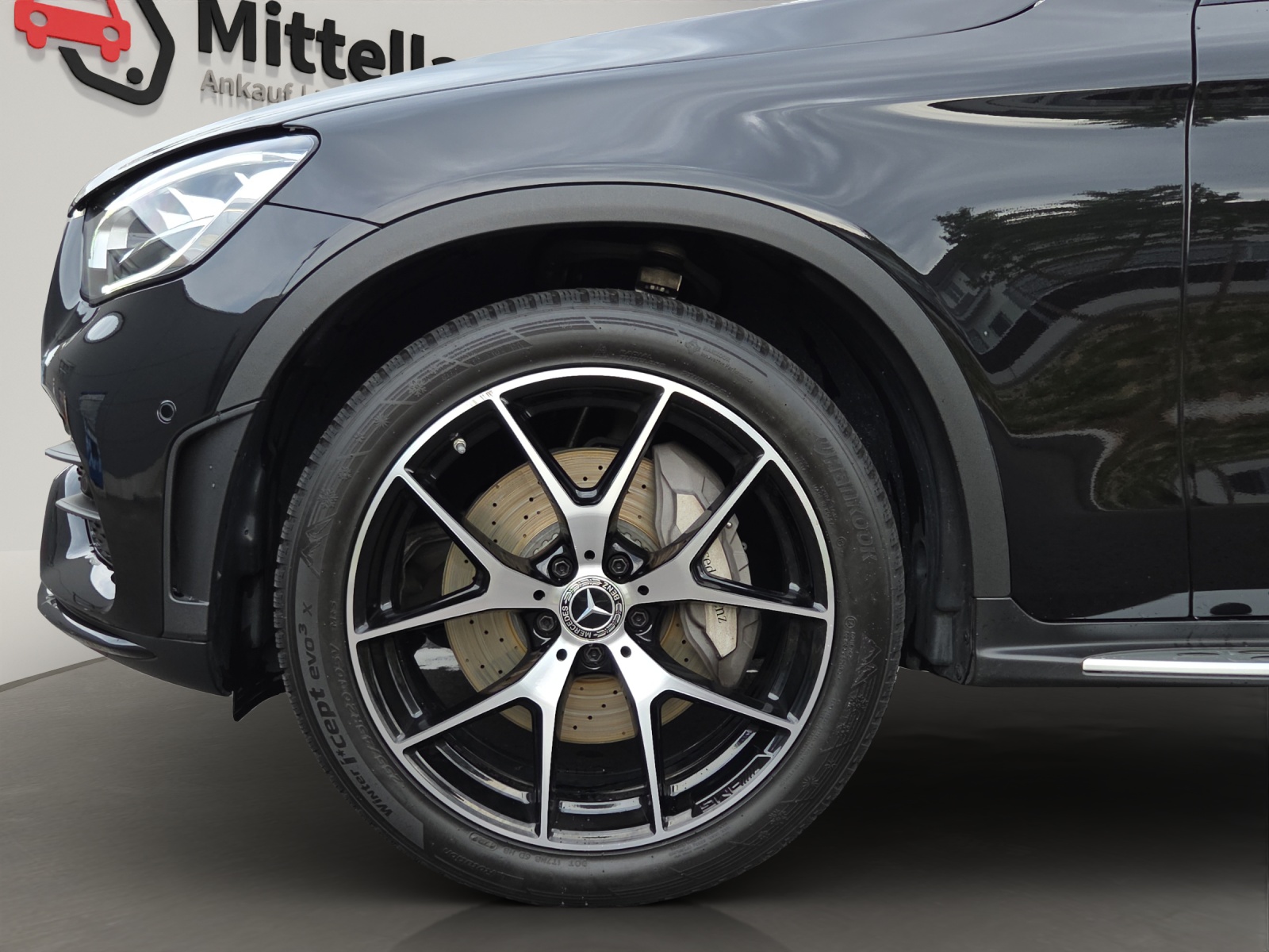 MERCEDES-BENZ GLC Coupé 300 AMG Line 4Matic 9G-Tronic-image-5