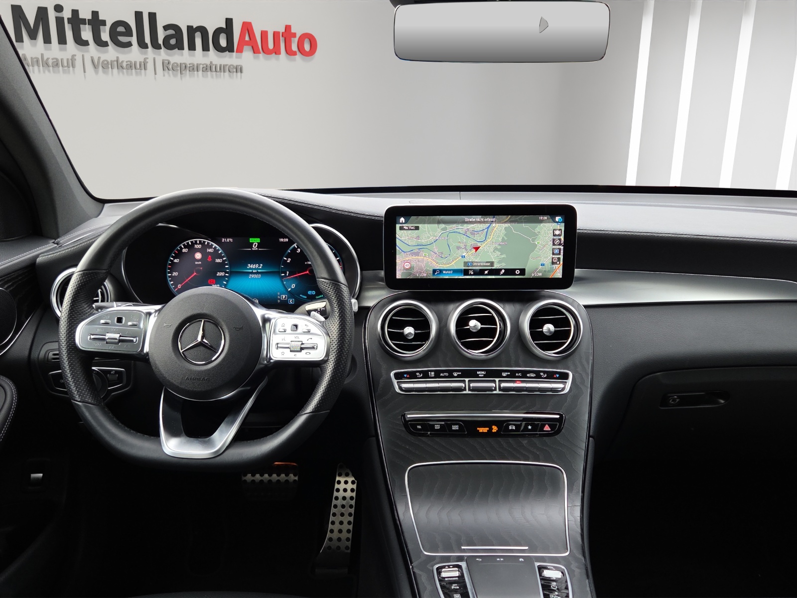 MERCEDES-BENZ GLC Coupé 300 AMG Line 4Matic 9G-Tronic-image-6