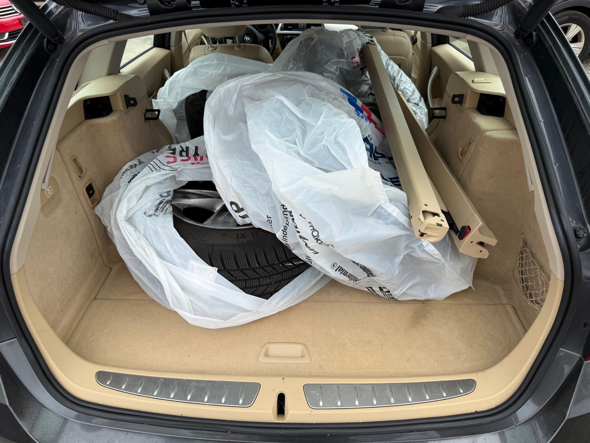 BMW 318d Touring Modern Line-image-15