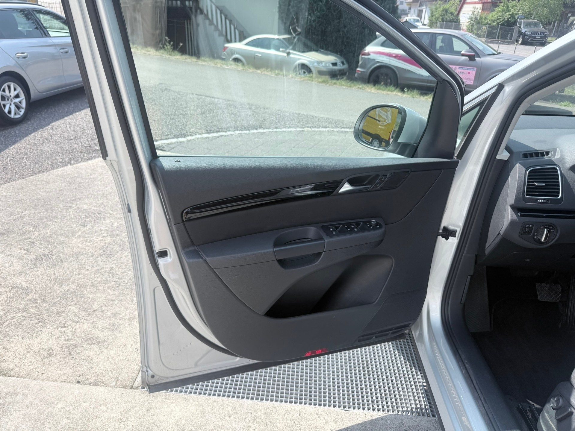 SEAT Alhambra 1.4 TSI DSG Style-image-16