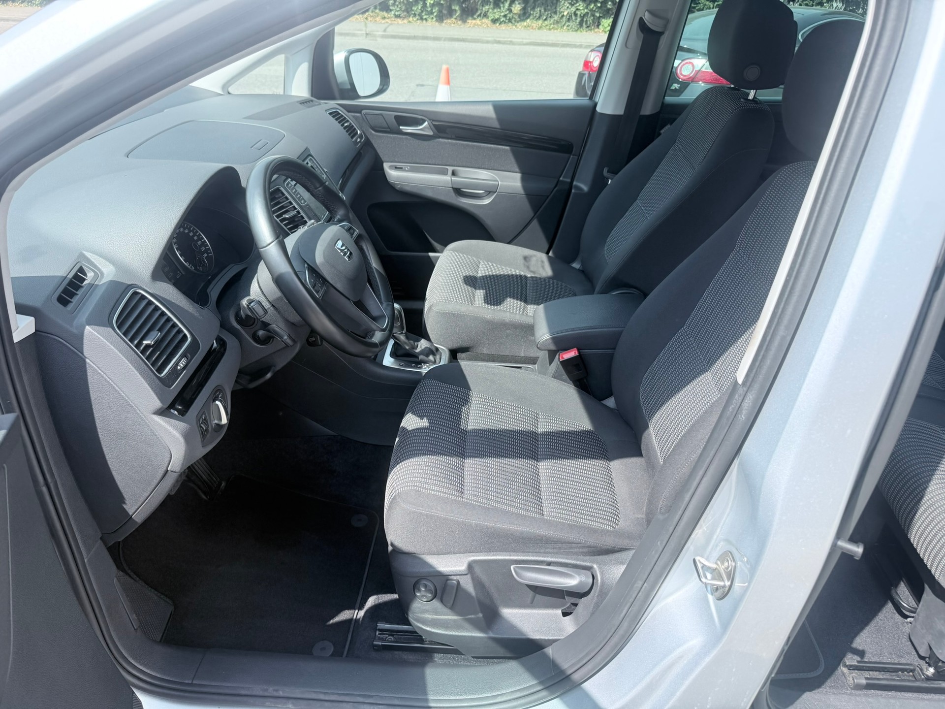 SEAT Alhambra 1.4 TSI DSG Style-image-18