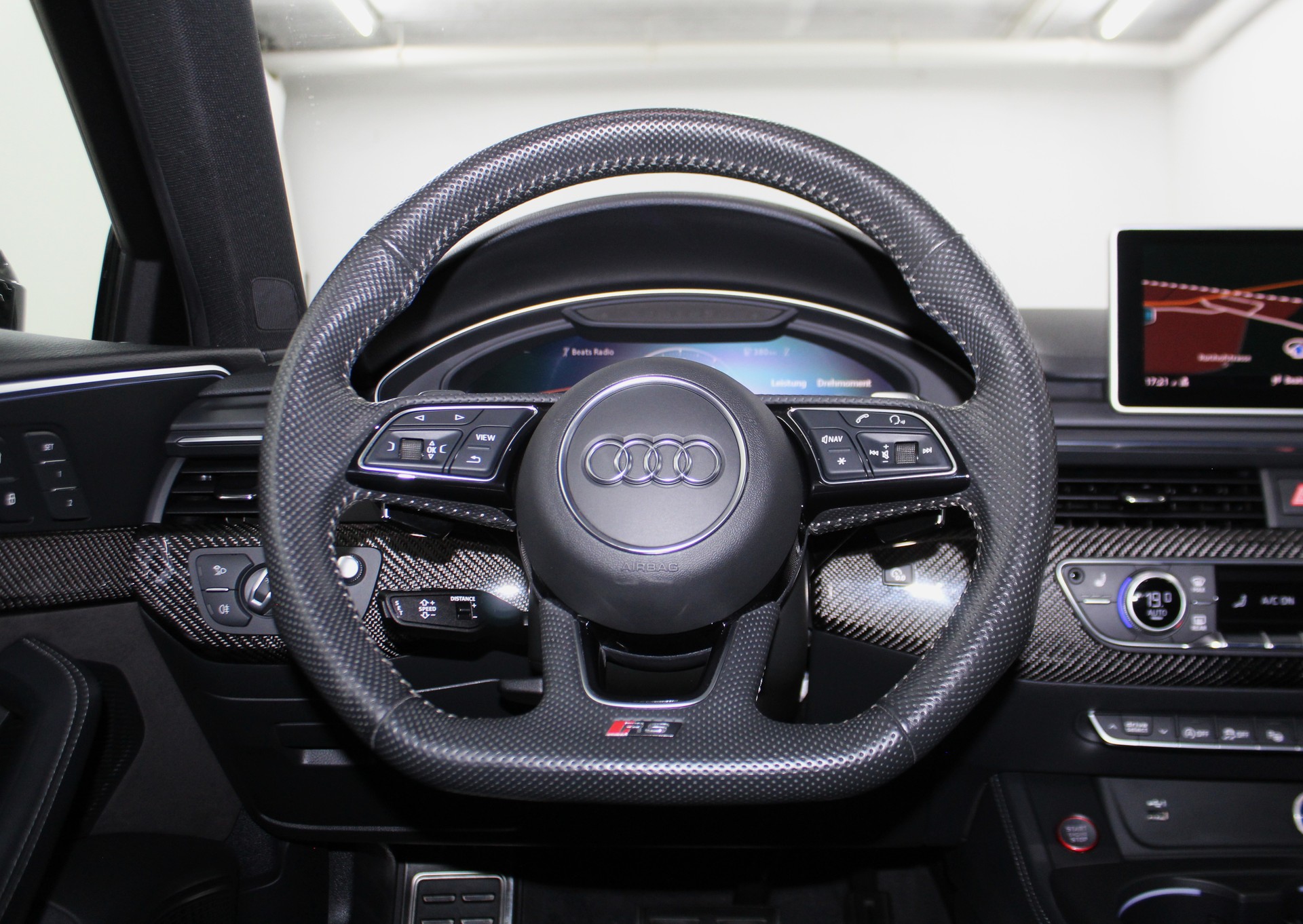 AUDI RS4 Avant 2.9 TFSI quattro tiptronic ABT Edition 510 / Sonderlackierung San Marino Blau / ohne OPF / CH-Fahrzeug-image-13