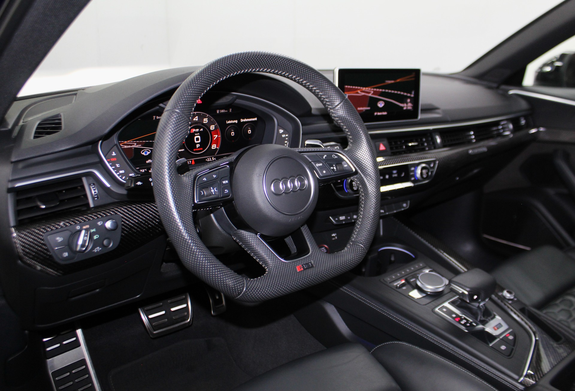 AUDI RS4 Avant 2.9 TFSI quattro tiptronic ABT Edition 510 / Sonderlackierung San Marino Blau / ohne OPF / CH-Fahrzeug-image-10