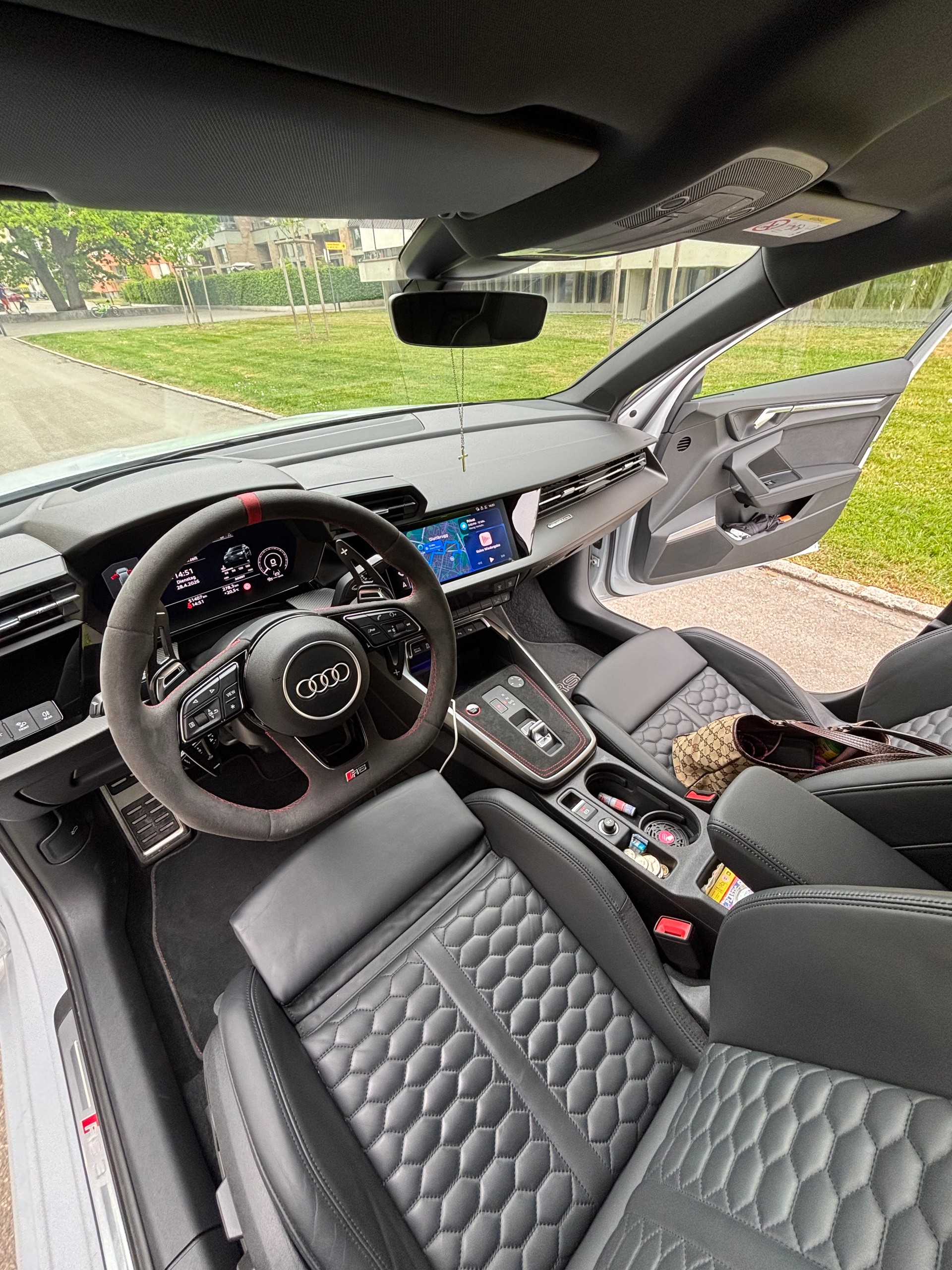 AUDI 2.5 TFSI quattro S-Tronic-image-4