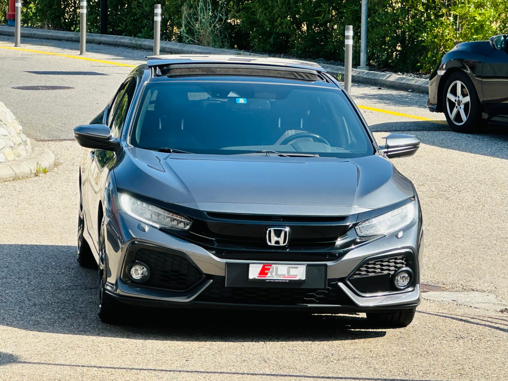 HONDA Civic 1.0 VTEC Executive-showroom-element-3