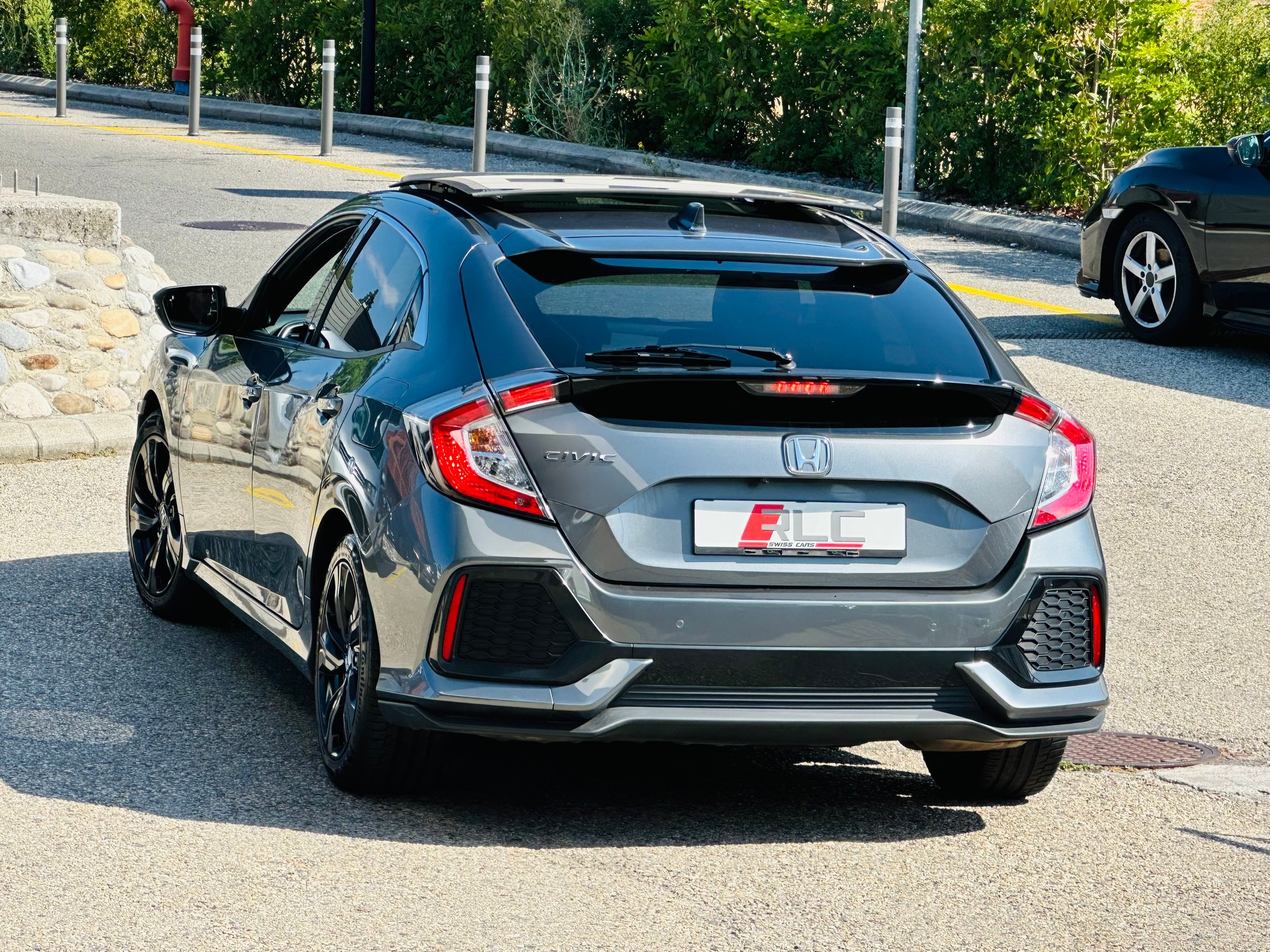 HONDA Civic 1.0 VTEC Executive-image-5