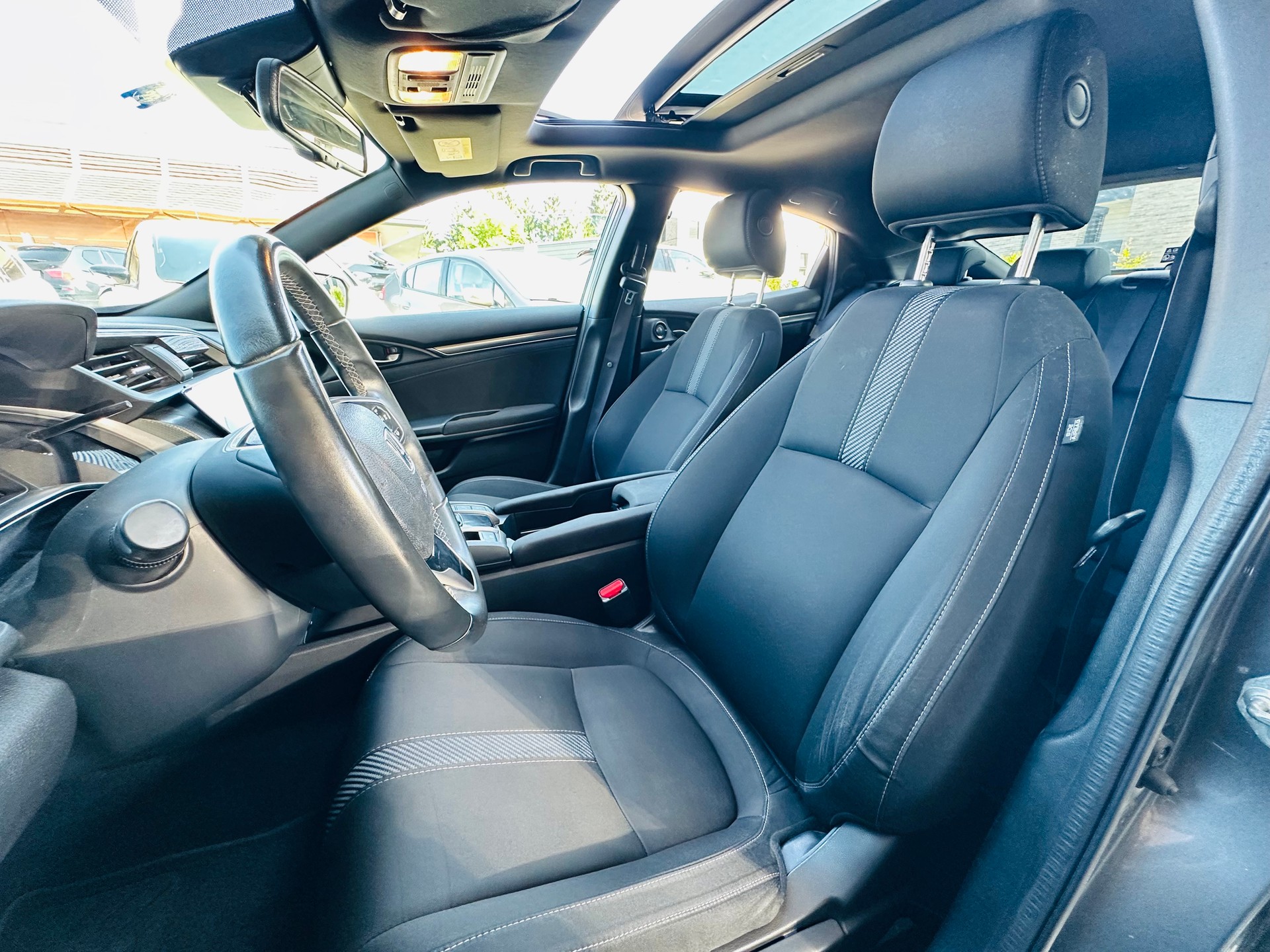 HONDA Civic 1.0 VTEC Executive-image-8