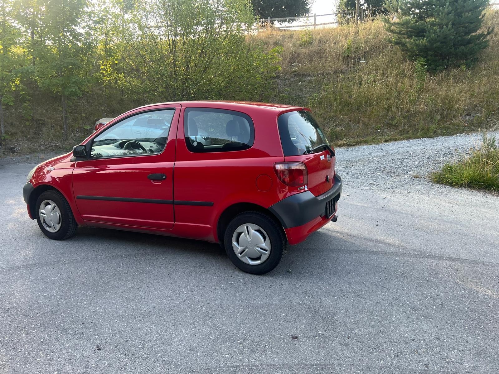 TOYOTA Yaris 1.0-image-3