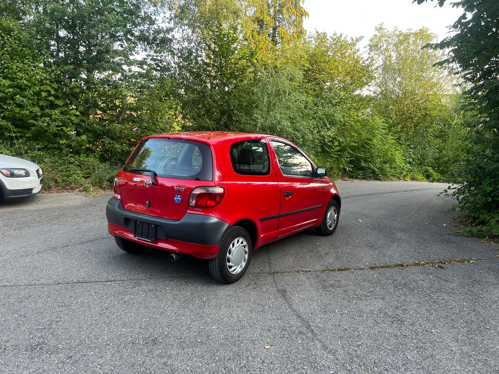 TOYOTA Yaris 1.0-image-1