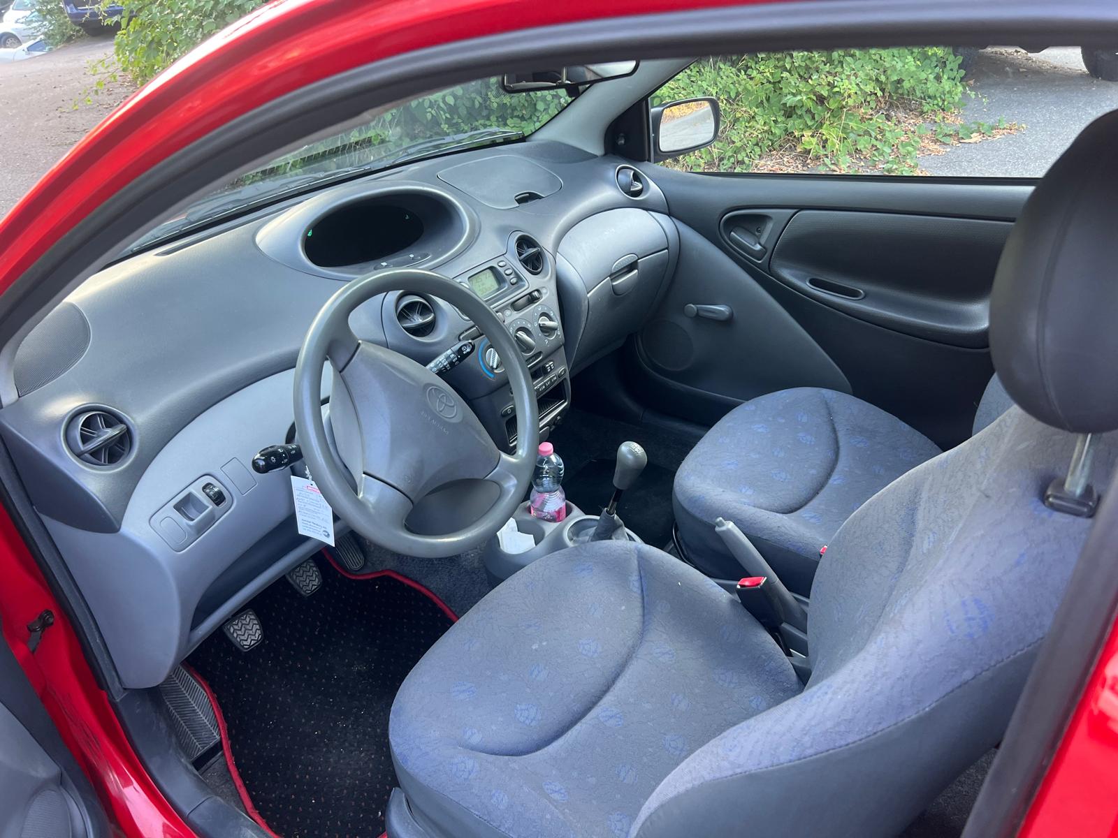 TOYOTA Yaris 1.0-image-4