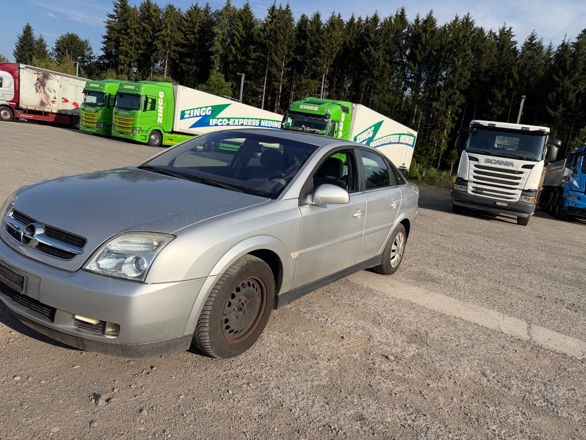 OPEL Vectra 2.2 Design Edition-image-2