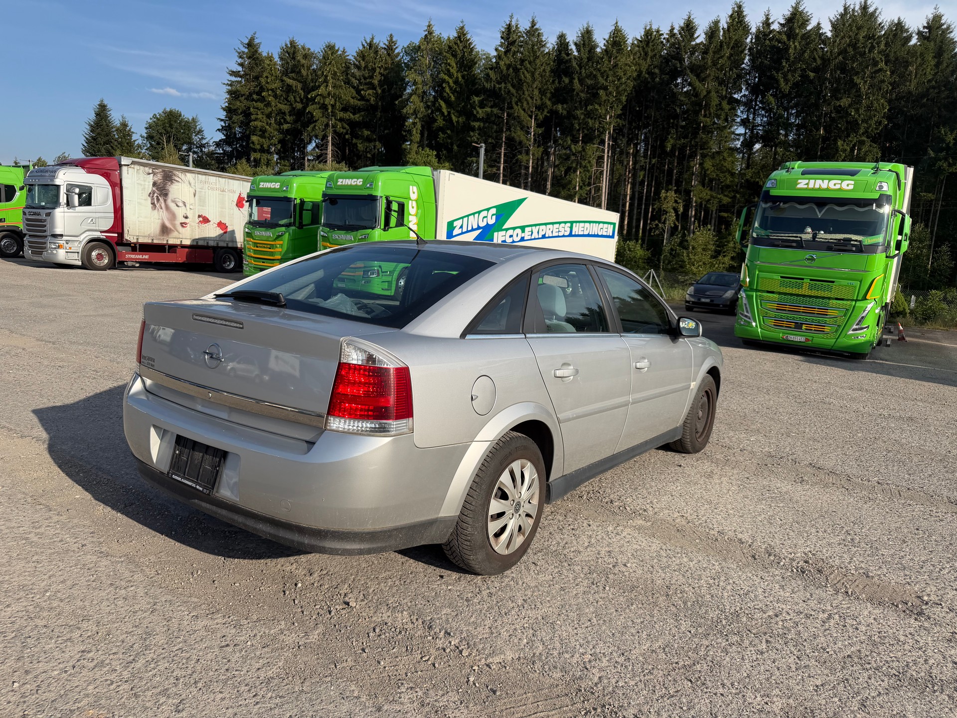 OPEL Vectra 2.2 Design Edition-image-3