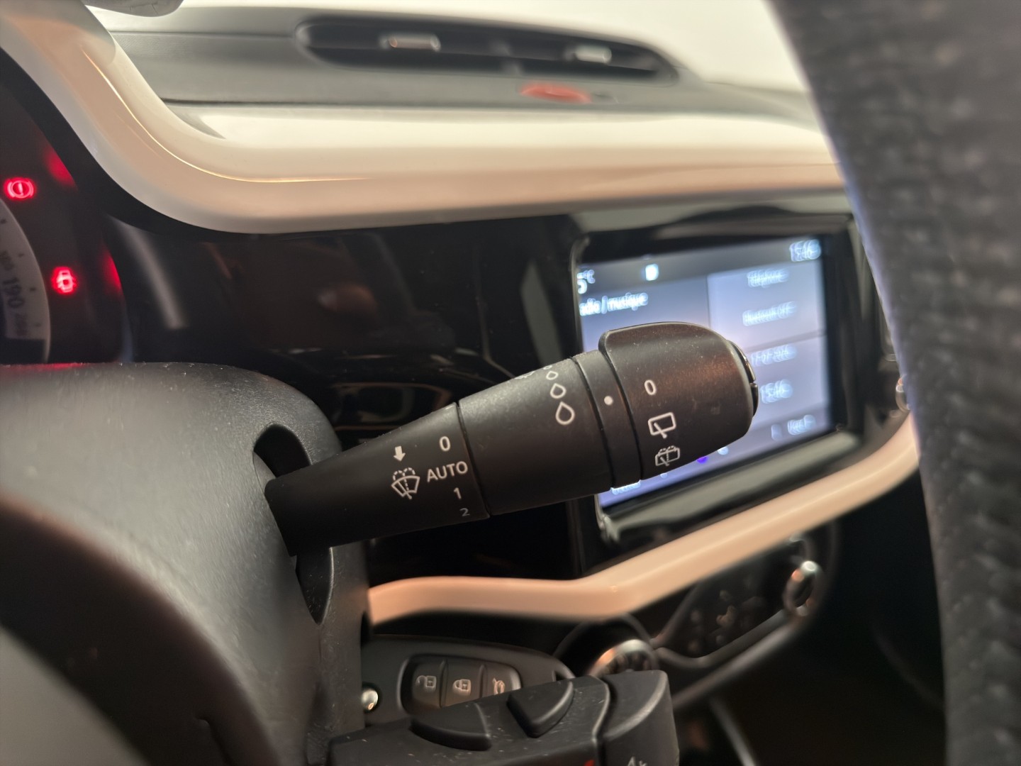 RENAULT Twingo 0.9 Intens EDC-image-19
