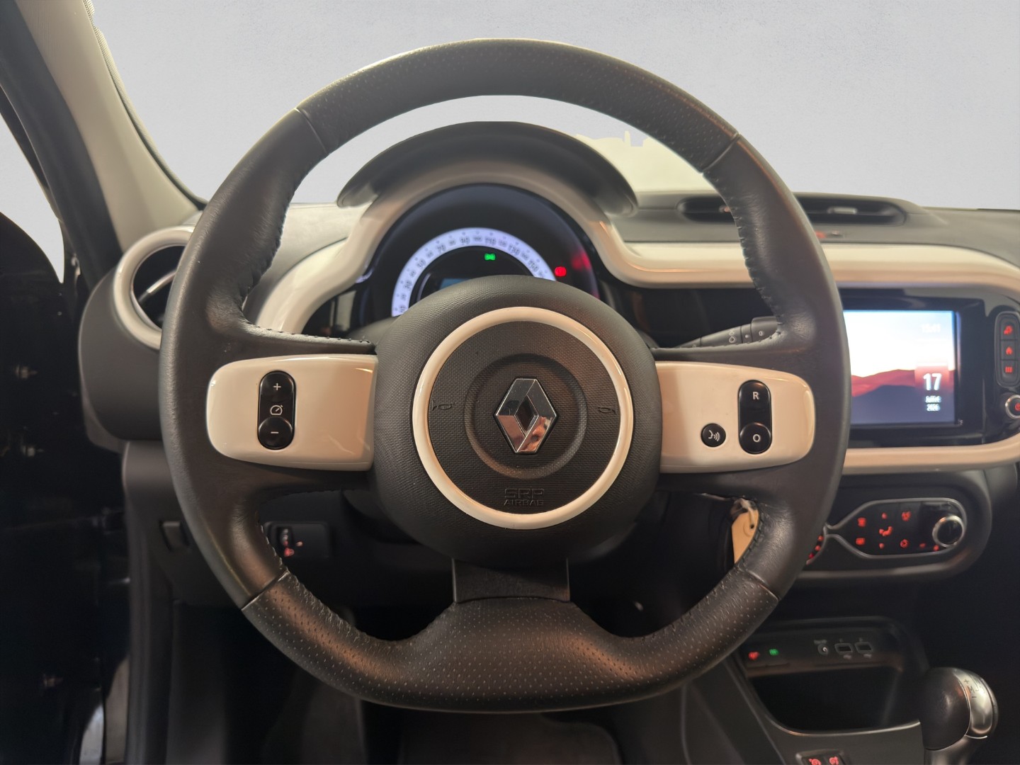 RENAULT Twingo 0.9 Intens EDC-image-9
