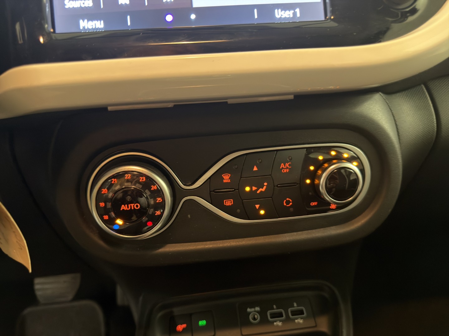 RENAULT Twingo 0.9 Intens EDC-image-22
