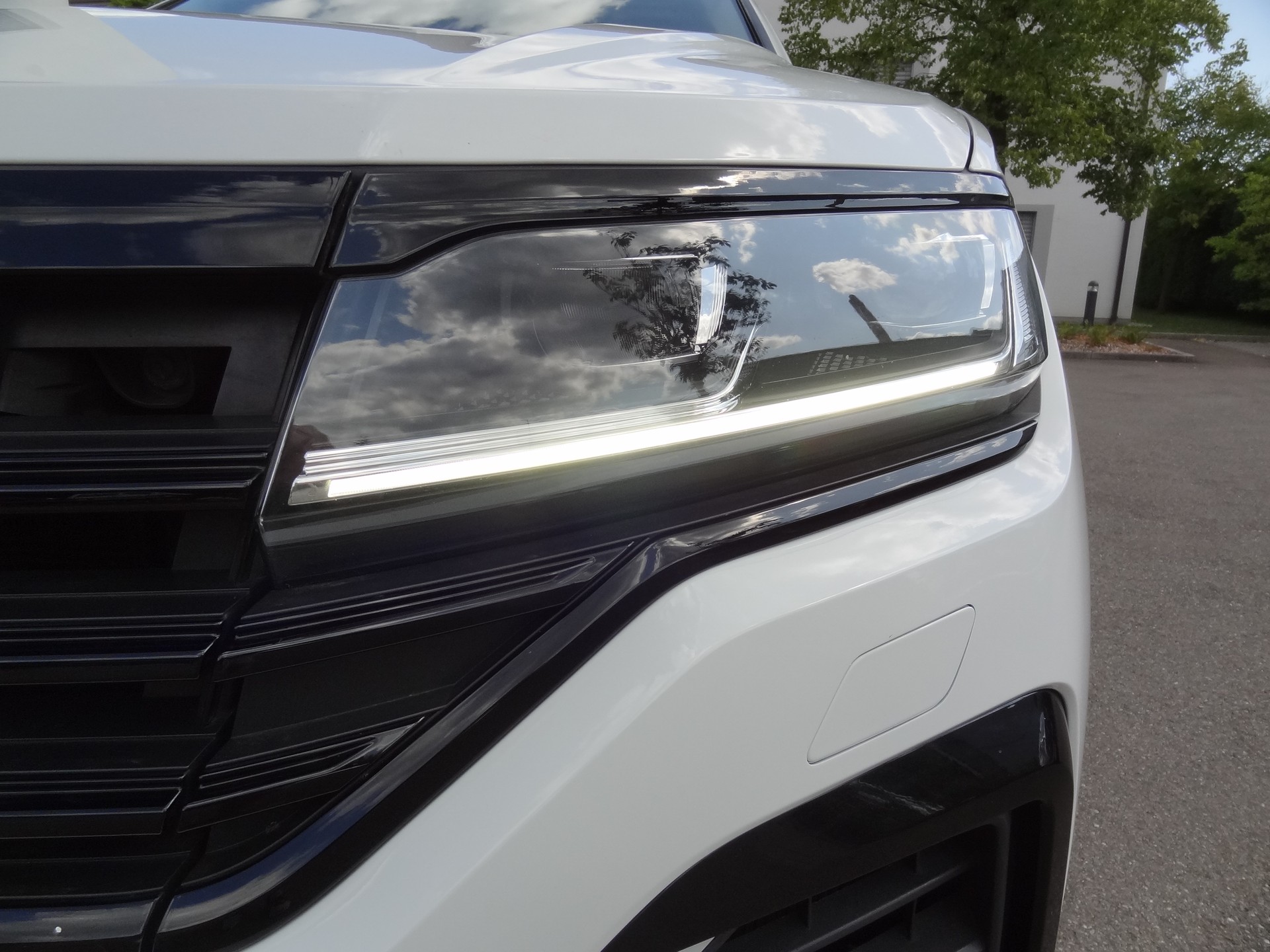 VW Touareg 3.0 TDI Atmosphere Tiptronic-image-14