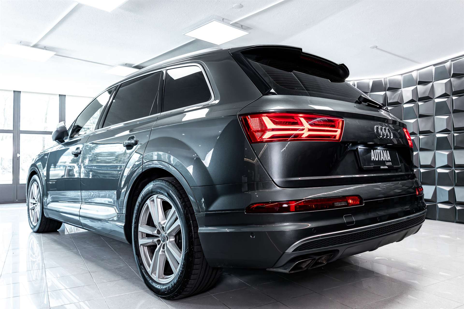 AUDI SQ7 4.0 TDI quattro tiptronic-image-31