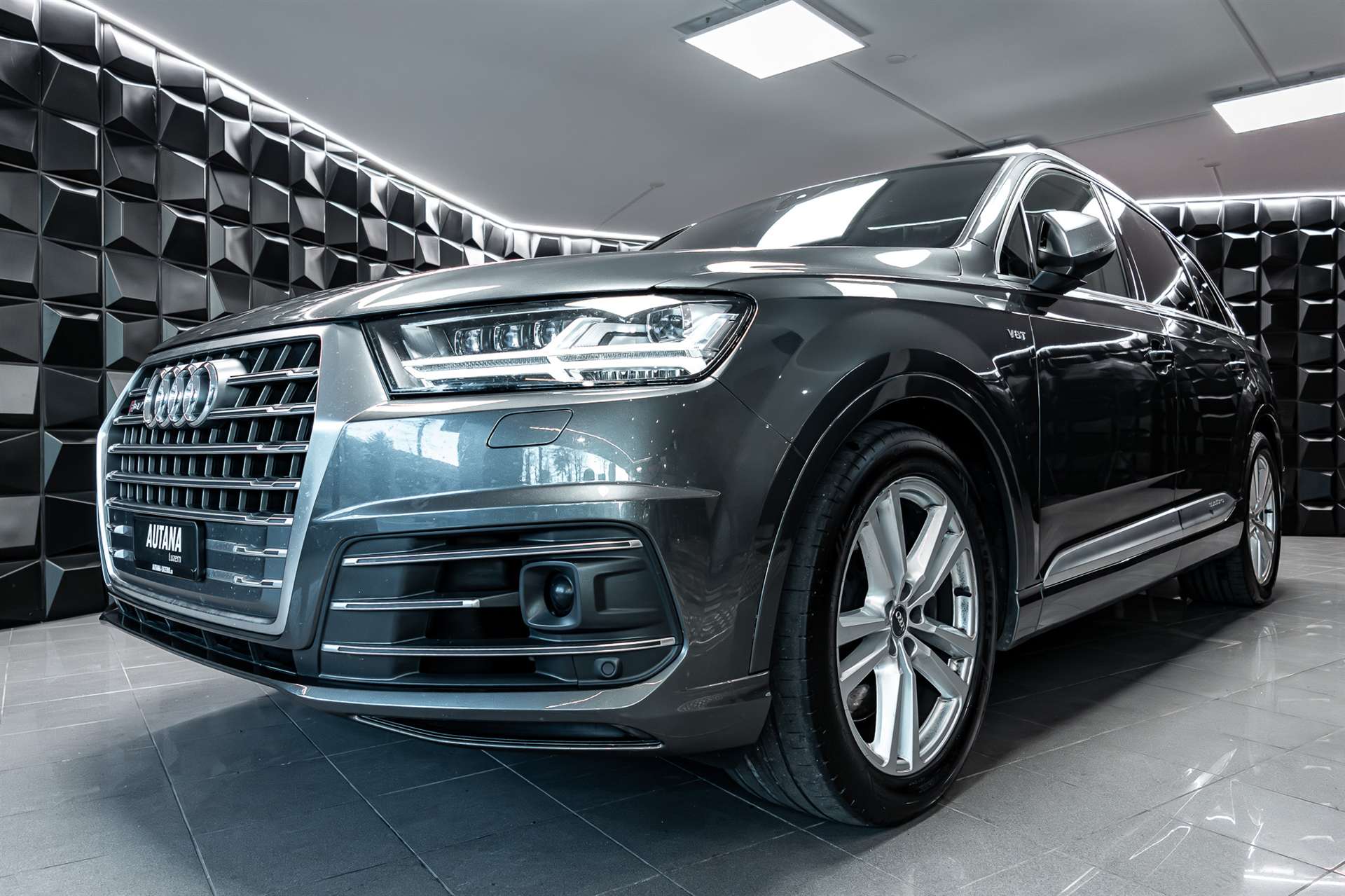 AUDI SQ7 4.0 TDI quattro tiptronic-image-29