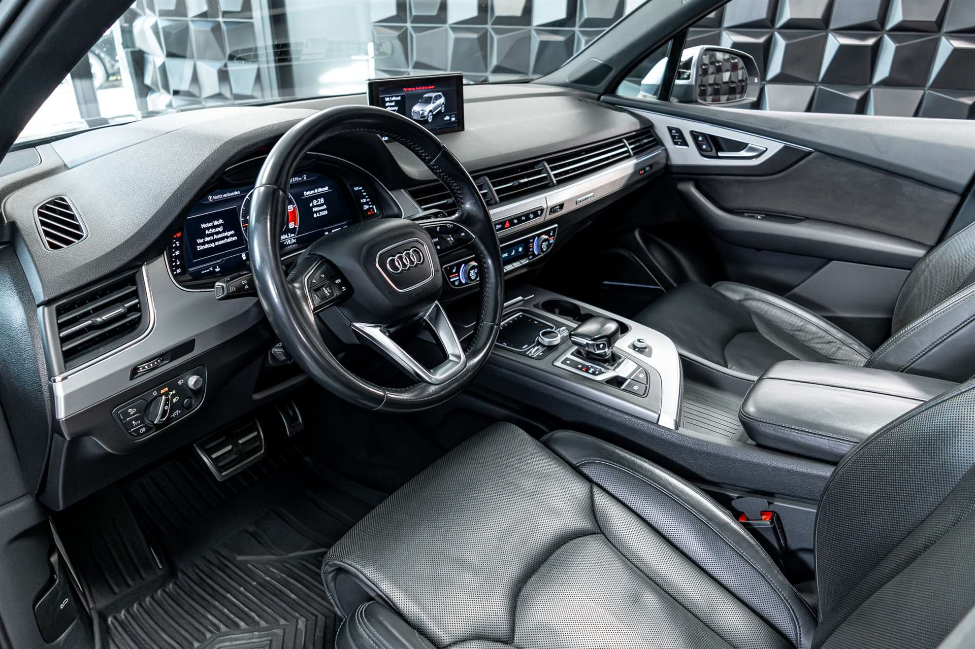 AUDI SQ7 4.0 TDI quattro tiptronic-image-13