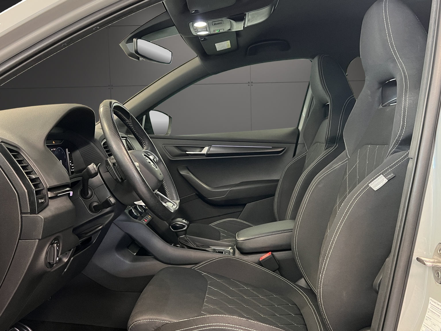 SKODA Karoq 2.0 TSI SportLine 4x4 DSG-image-5