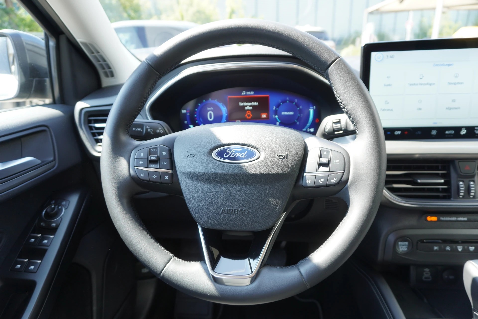 FORD Focus 1.0 MHEV Titanium X Automat-image-28