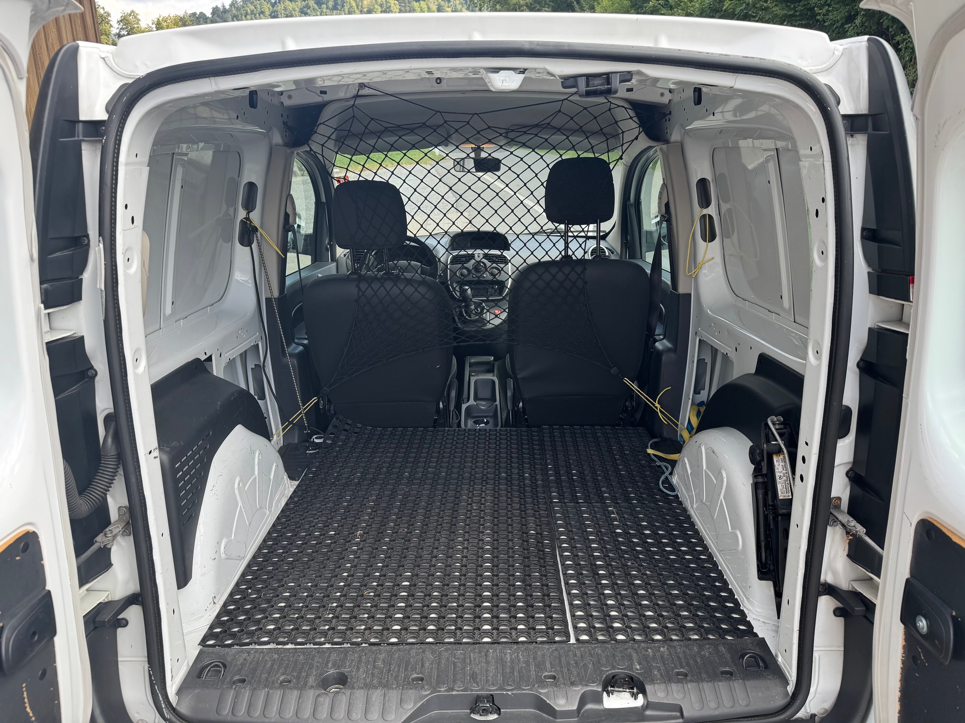 RENAULT Kangoo Compact 1.5 dCi 75 Access-image-4