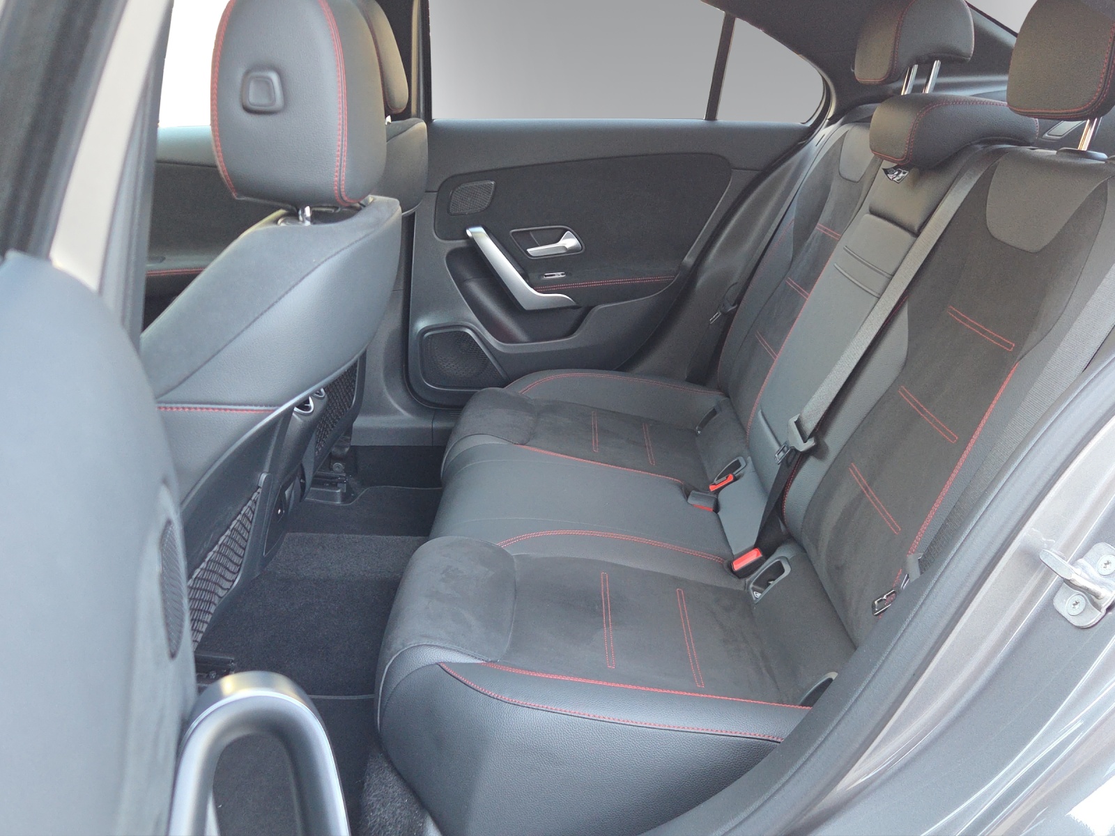 Image MERCEDES-BENZ A-220 A 220 Berline 4Matic 8G-DCT