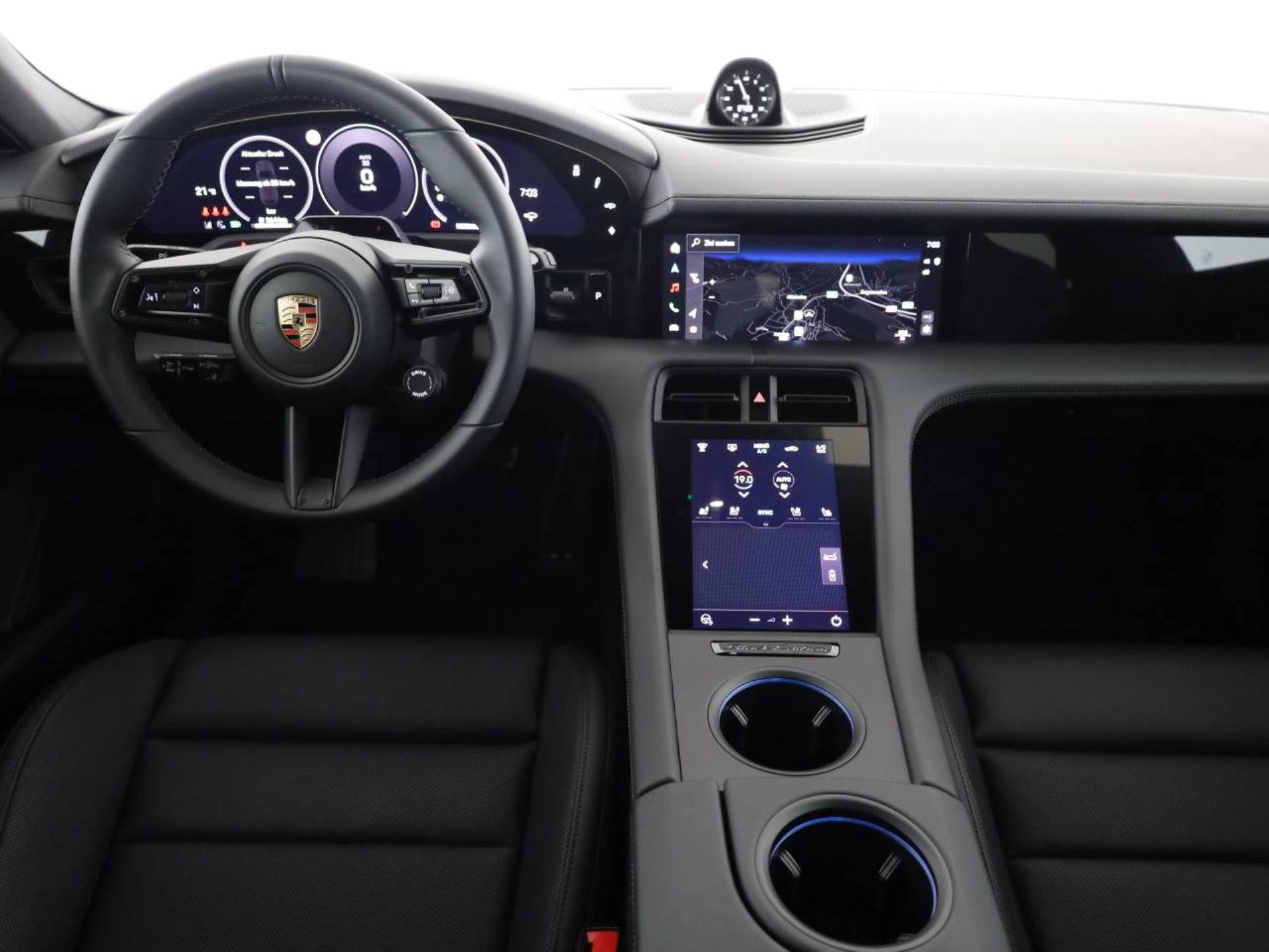 PORSCHE Taycan Sport Turismo Black Edition-image-4