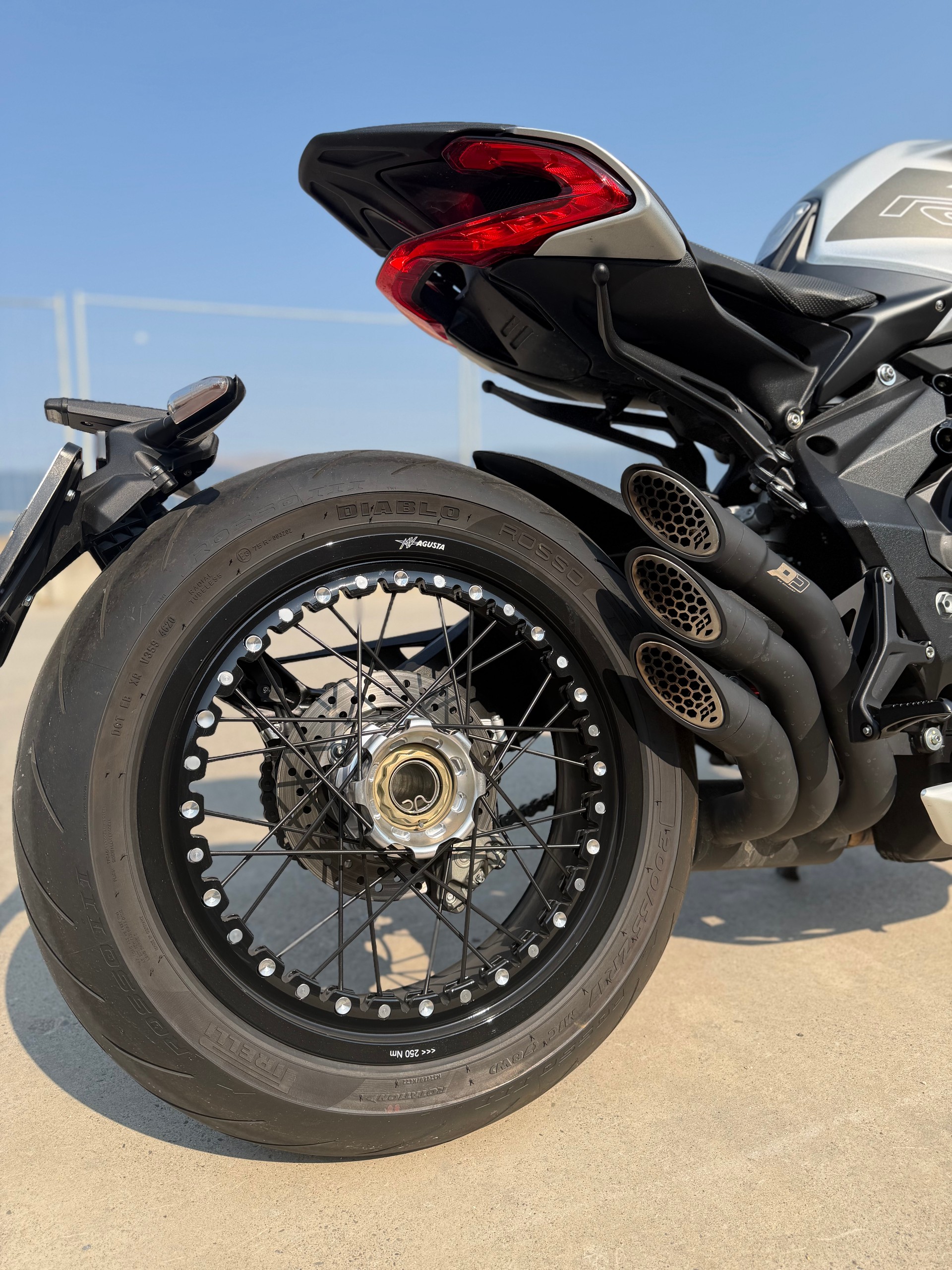 MV AGUSTA Dragster 800 RR SCS-image-4