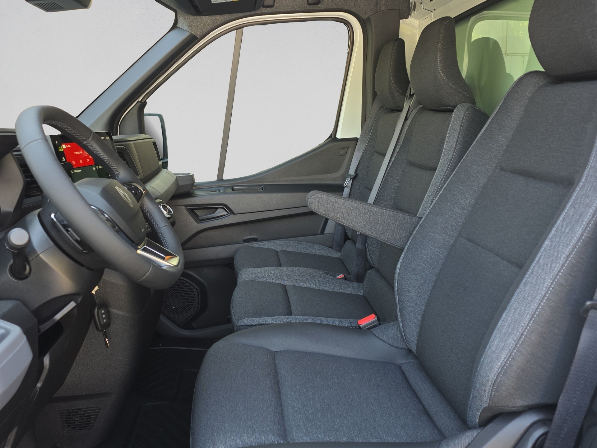RENAULT Master T35 Blue dCi 170 L3H1 HD Kofferaufbau EAG-image-9
